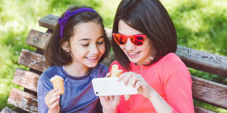 Effect-of-Social-Media-on-Kids-Snack-Choices-750x375