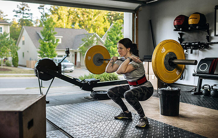 women-weight-lifting