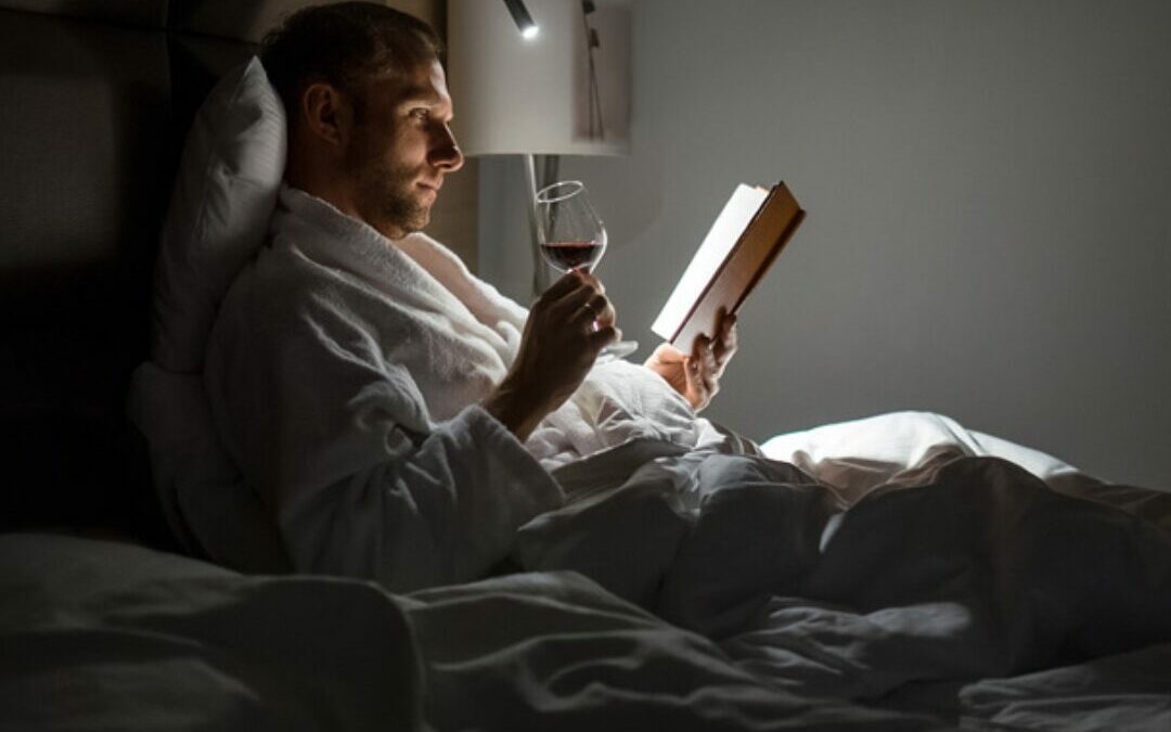 Alcohol and Sleep : The truth behind your nightcap